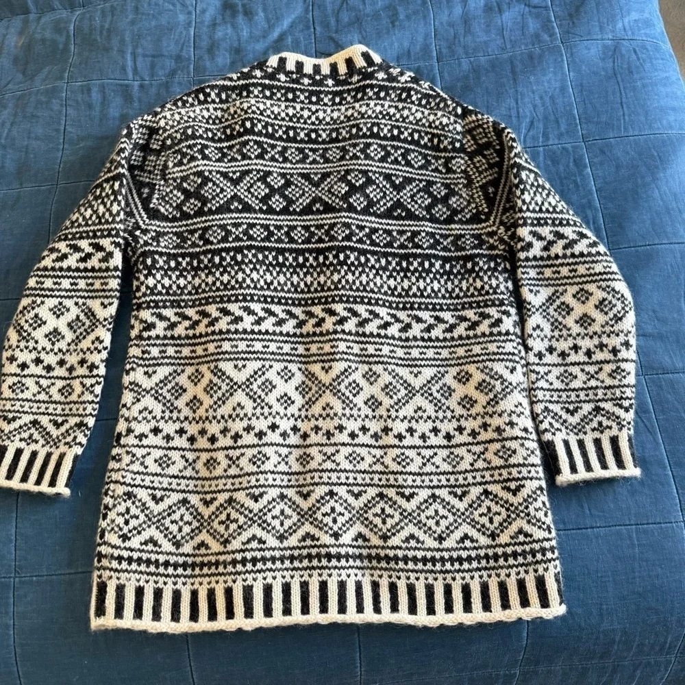 Wool Blend Long Cardigan Sweater Black white fair isle metal buttons Small